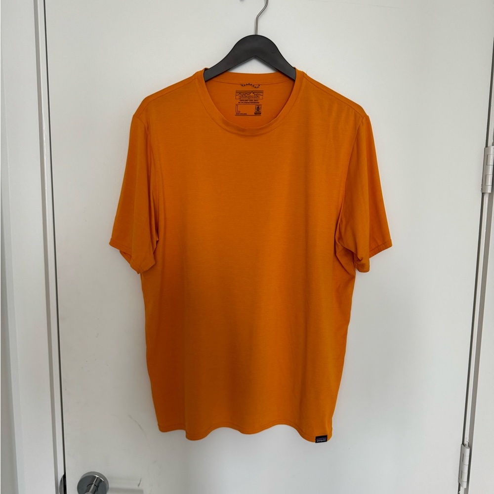 Men’s Patagonia Athletic Shirt Large